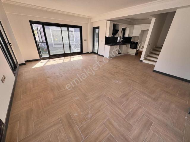 Buca, İzmir içerisinde satılık Villa
