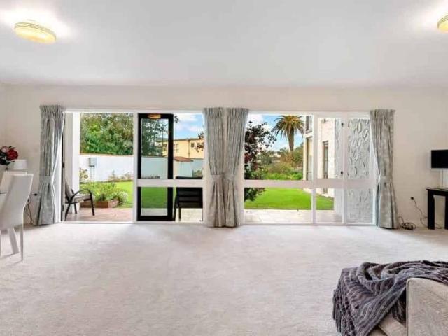 Apartment for rent in Whangaparaoa, Oroua County