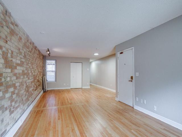 Apartment for rent in Hennepin, Minnesota