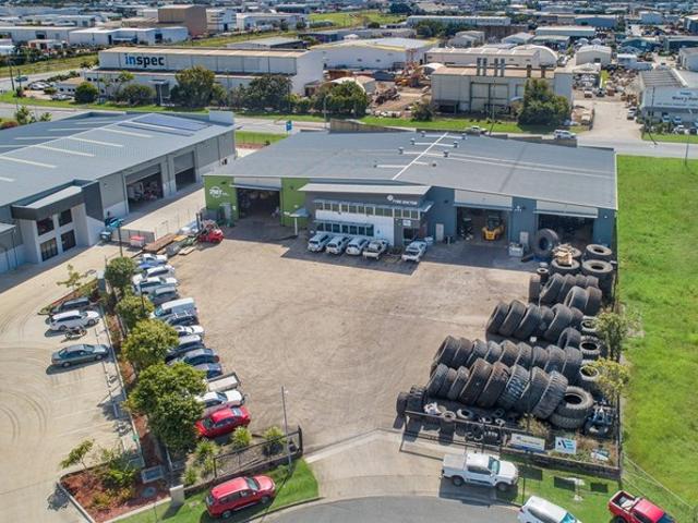 Warehouse for rent in Bakers Creek, Queensland