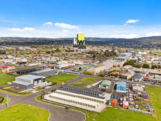 Warehouse for rent in Coalville, Victoria