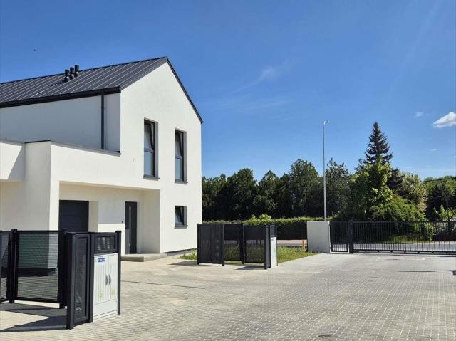 Dom na sprzedaż w Skierniewice, Łódzkie