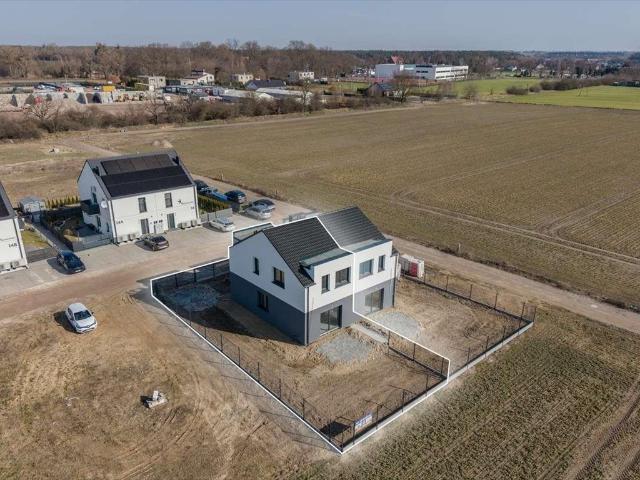 Dom na sprzedaż w Cerekwica, Wielkopolskie