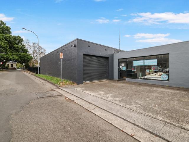 Warehouse for rent in Nowra, New South Wales
