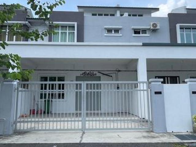 Terraced House for sale in Tangkak, Bukit Gambir