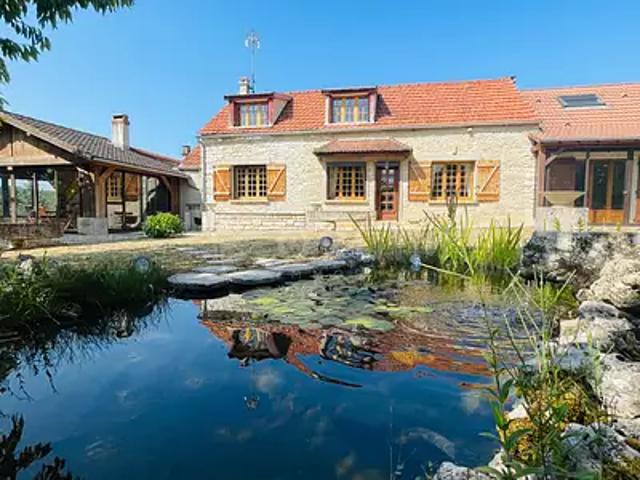Maison vente à Le Faubourg, Noyers