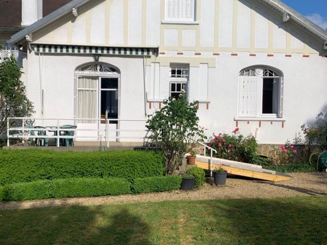 Maison vente à Marnes-la-coquette, Domaine de la Marche
