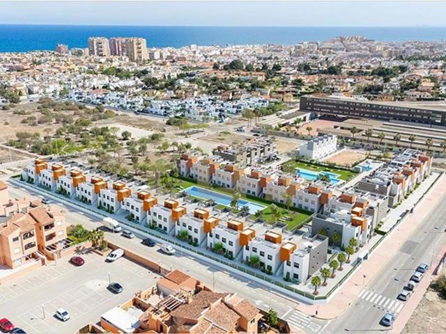 Bungalow en venta en La Rosaleda, Torrevieja