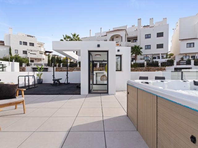 Chalet en venta en Resinera-Voladilla, Costa del Sol Occidental
