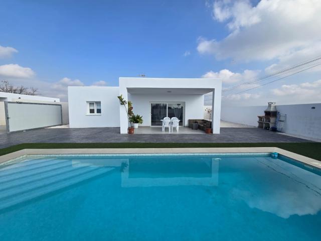 Villa en alquiler en Conil De La Frontera