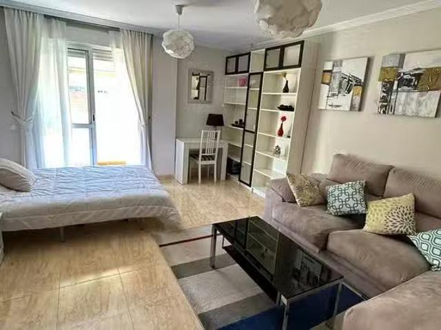 Casa en alquiler en 500 Viviendas, Almería
