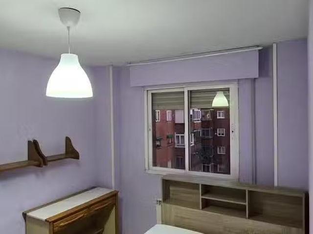 Casa en alquiler en Puente de Vallecas, Madrid