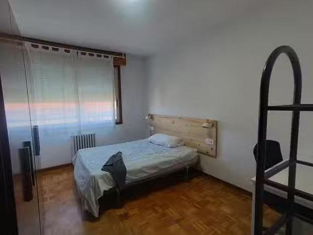 Casa en alquiler en Iturrama, Iruñerria
