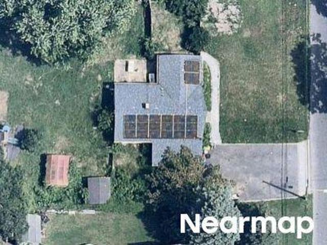 House for sale in Bay Shore, New York