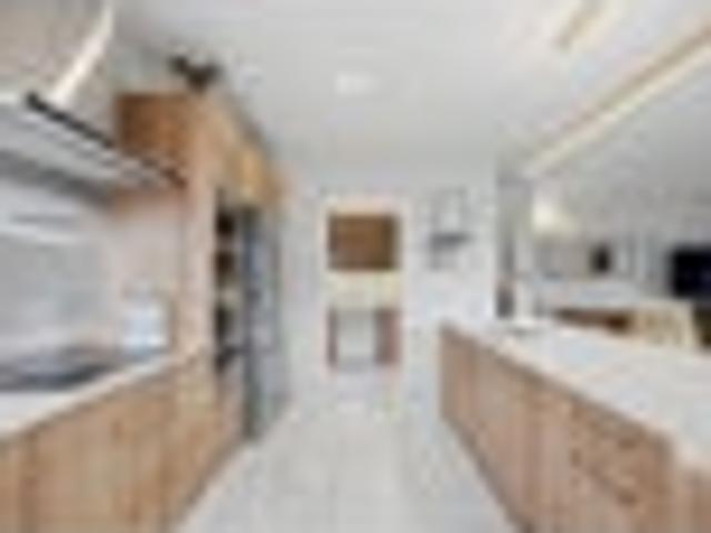 House for sale in Chaslands, Canterbury