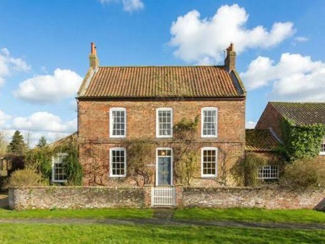 House for sale in High Field, York