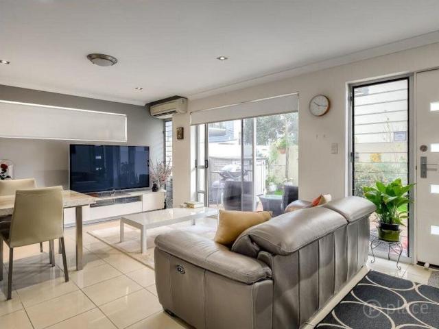 Room for rent in Toombul, Queensland