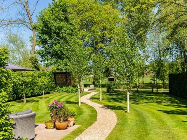 House for sale in The Slade, Oxfordshire
