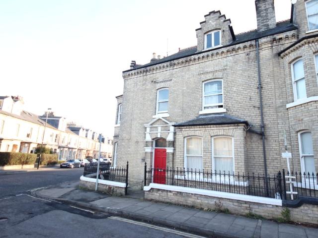Room for rent in High Field, York