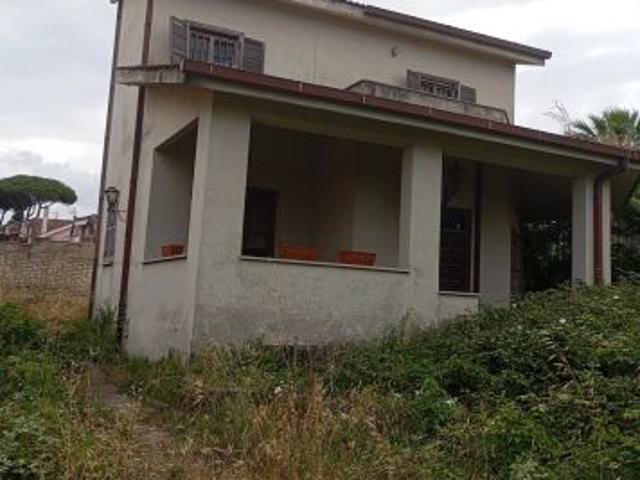 Villa Indipendente in vendita a Nuova Florida, Roma Capitale