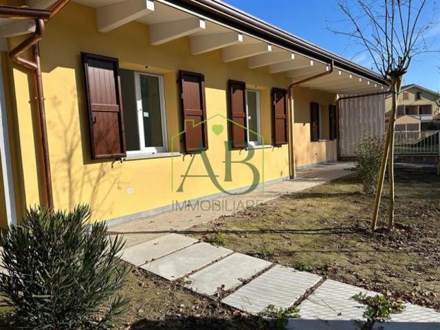 Villa Indipendente in vendita a Russi, Reggio Emilia