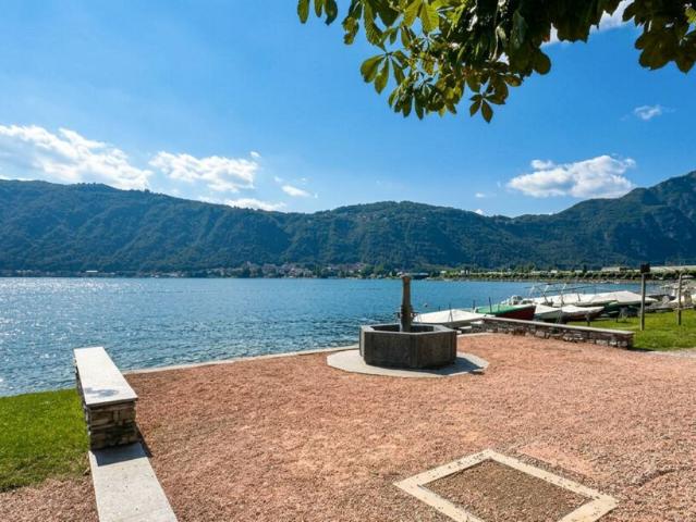 Wohnung kaufen in Bissone, Tessin