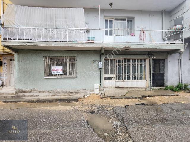 Bayrakli, İzmir içerisinde satılık mülk