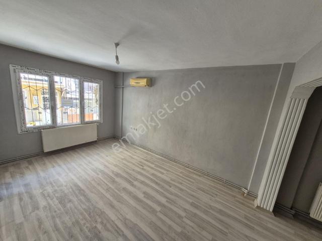 Karabağlar, İzmir içerisinde kiralık mülk