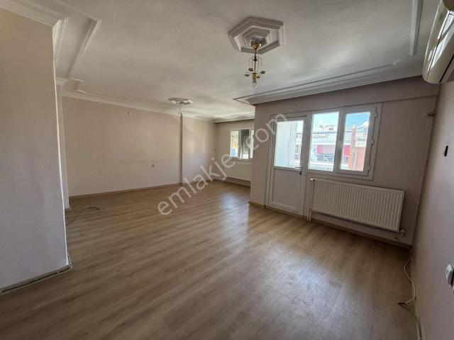 Karabağlar, İzmir içerisinde kiralık mülk