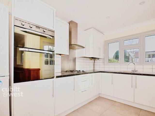 House for rent in London Borough of Croydon, Greater London