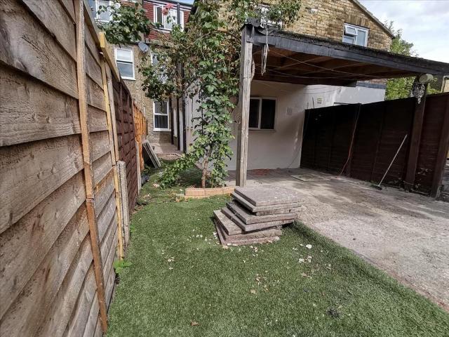 Apartment for rent in London Borough of Merton, Greater London