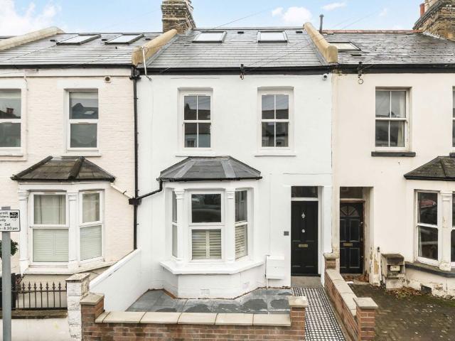 Apartment for rent in London Borough of Merton, Greater London