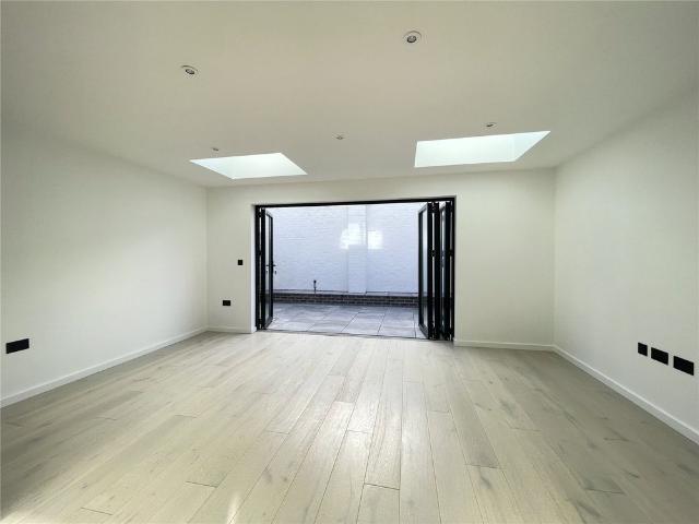 House for rent in London Borough of Barnet, Greater London