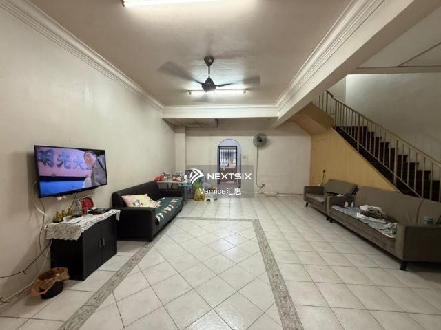 House for rent in Pulai, Bukit Ledang