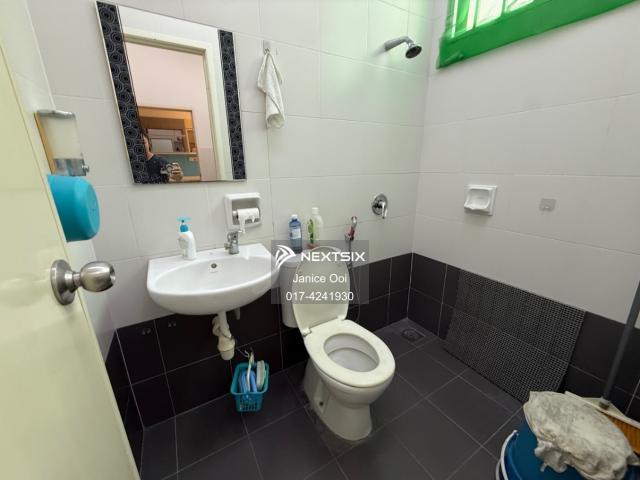 Shop for sale in Johor