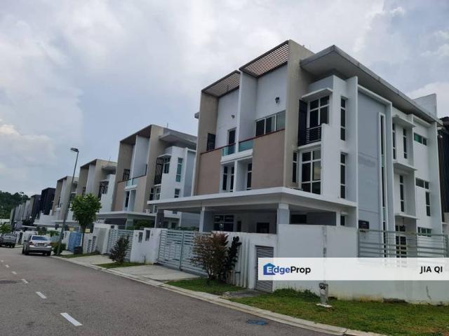 House for sale in Pulai, Bukit Ledang