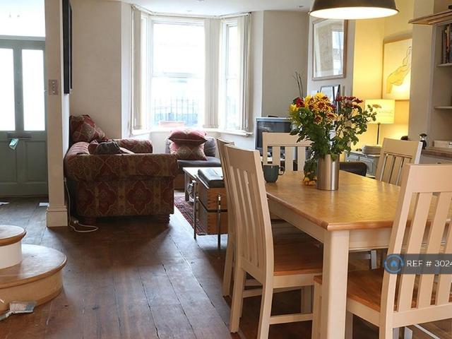 House for rent in Bellenden, Greater London