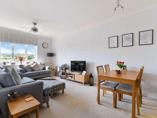 Apartment for rent in Red Hill, Surrey