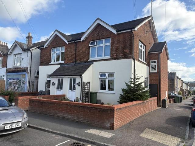 Apartment for rent in Merstham, Reigate and Banstead