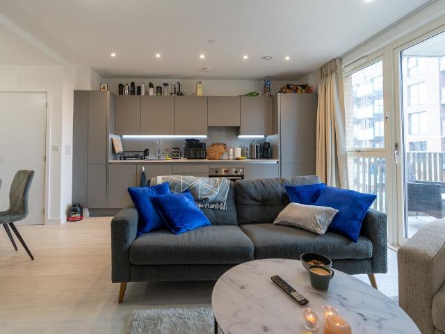 Apartment for rent in West Hendon, The Hyde