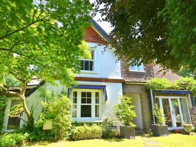 House for sale in Cranleigh, Waverley