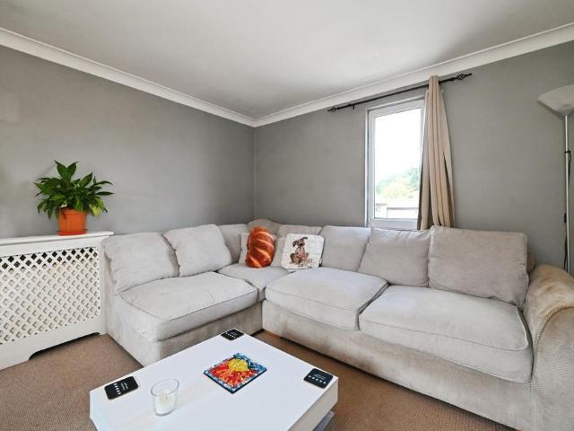 Apartment for rent in Nutley, Bracknell