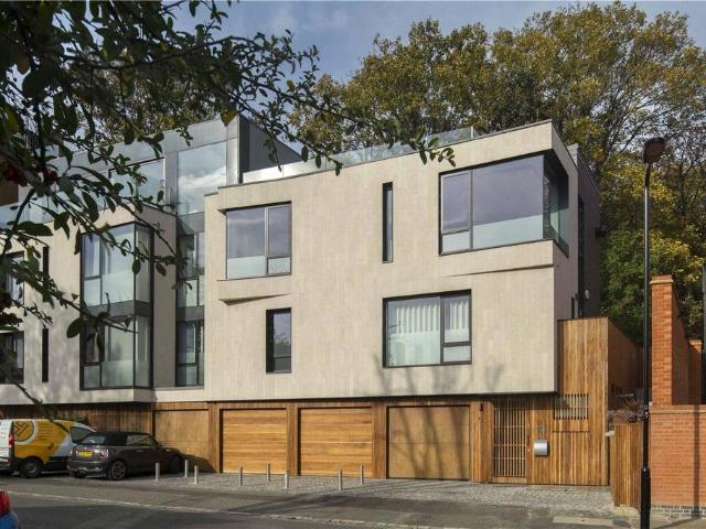 House for rent in Belsize Park, Greater London
