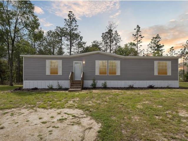 House for sale in Suwannee, Florida