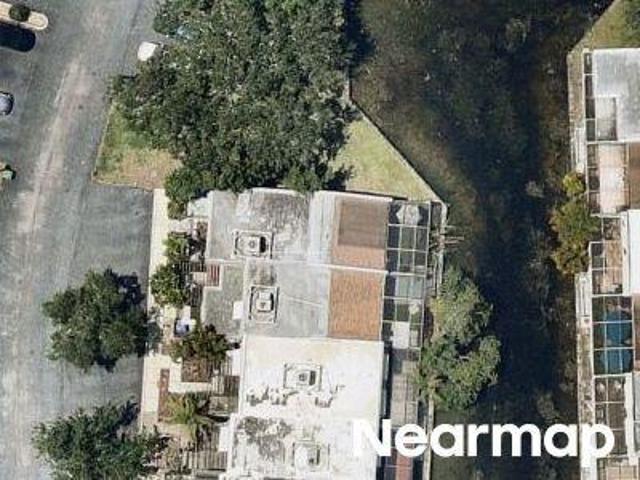 Townhouse for sale in Pembroke Pines, Florida
