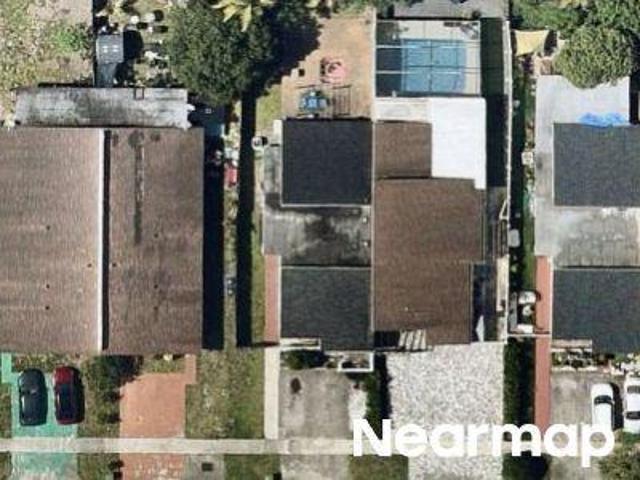 Townhouse for sale in Margate, Florida