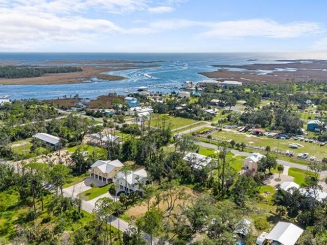 Land for sale in Steinhatchee, Florida