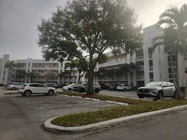 Condo for sale in Sunrise, Florida