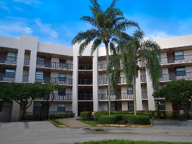 Condo for sale in Sunrise, Florida
