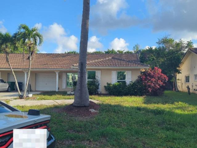 House for sale in Coral Springs, Florida